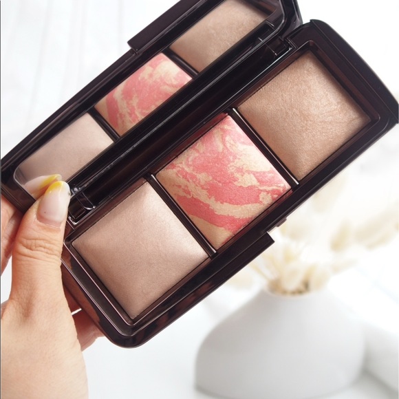 NIB✅Hourglass  - Luminous Edit - Ambient Lighting Palette - Picture 11 of 11
